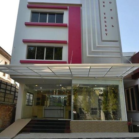 Serene Valley Hotel Yangon Exterior foto
