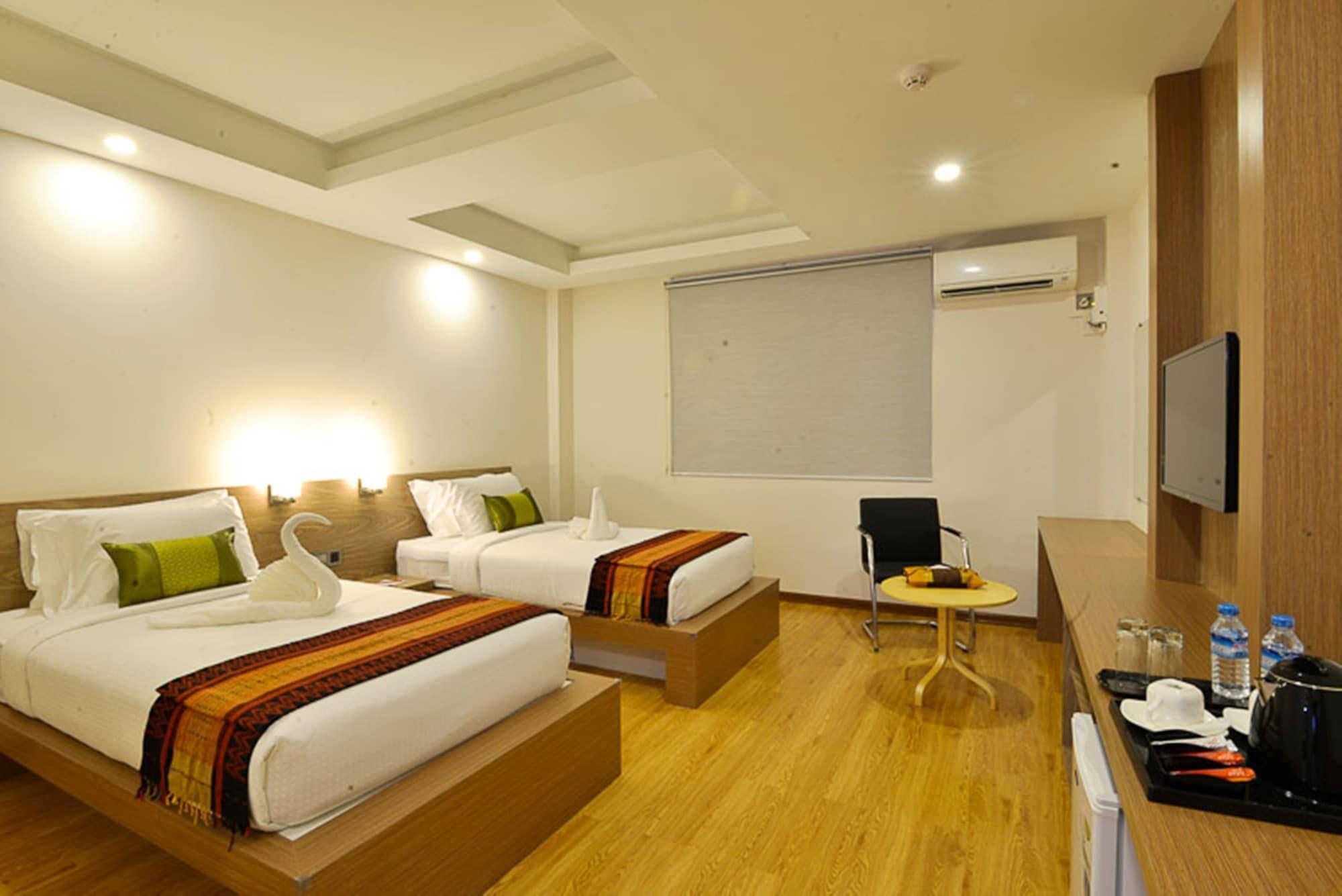 Serene Valley Hotel Yangon Exterior foto