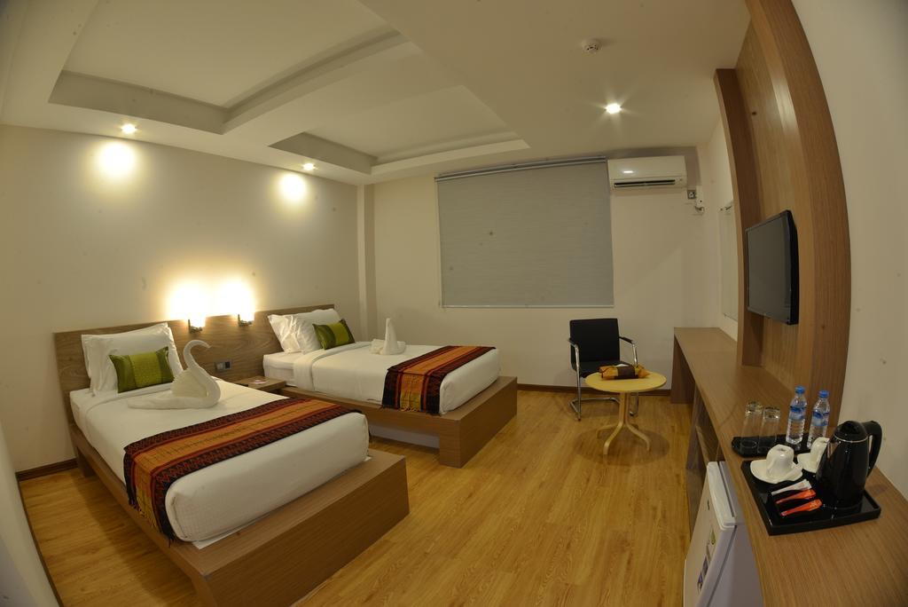 Serene Valley Hotel Yangon Exterior foto
