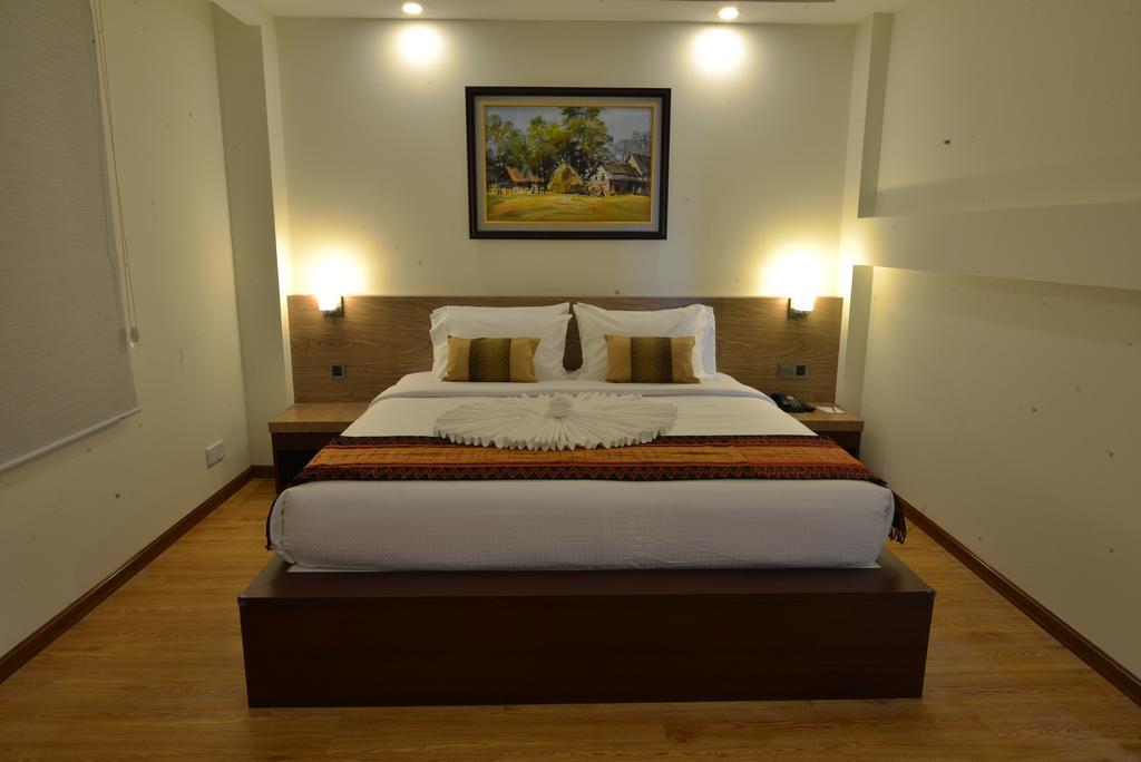 Serene Valley Hotel Yangon Exterior foto